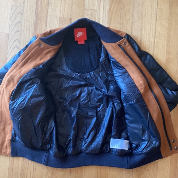 Leather Nike bomber jacket. Size M - Picture 4 of 7